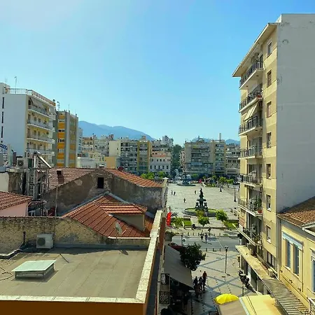 Happy Place! Big, Bright & - Ideal For Families And Groups Of Friends Patras