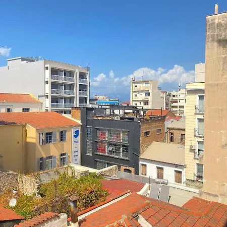 Lägenhet Happy Place! Big, Bright & - Ideal For Families And Groups Of Friends Patras