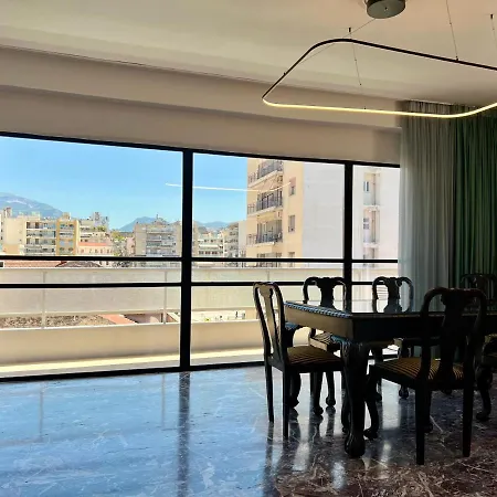 Happy Place! Big, Bright & - Ideal For Families And Groups Of Friends Patras