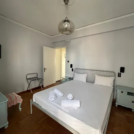 Apartment Happy Place! Big, Bright & - Ideal For Families And Groups Of Friends Patras
